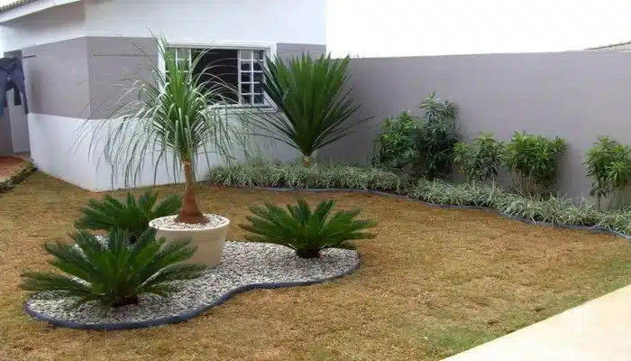 jardim na frente de casas simples