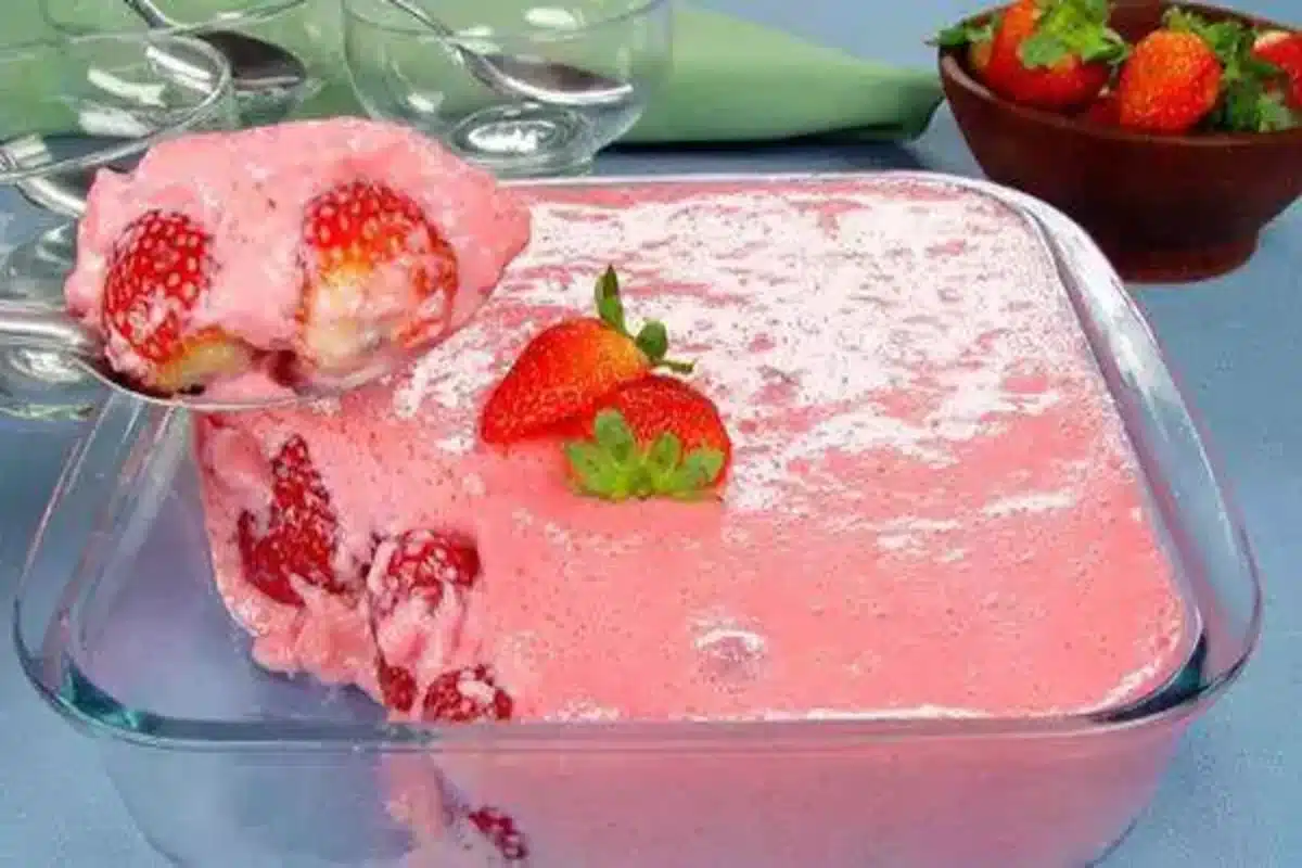 Mousse De Morango