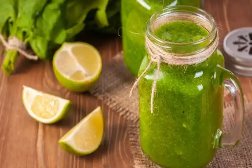 Suco Detox de Limonada com Couve