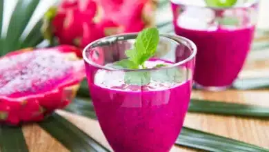 Suco detox de pitaya rosa