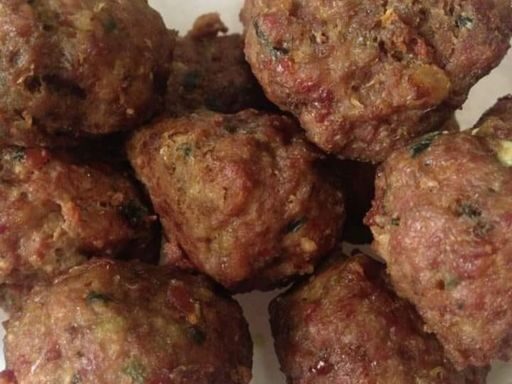 Bolinho de Carne Moída Simples: Sabor e Praticidade em Cada Mordida